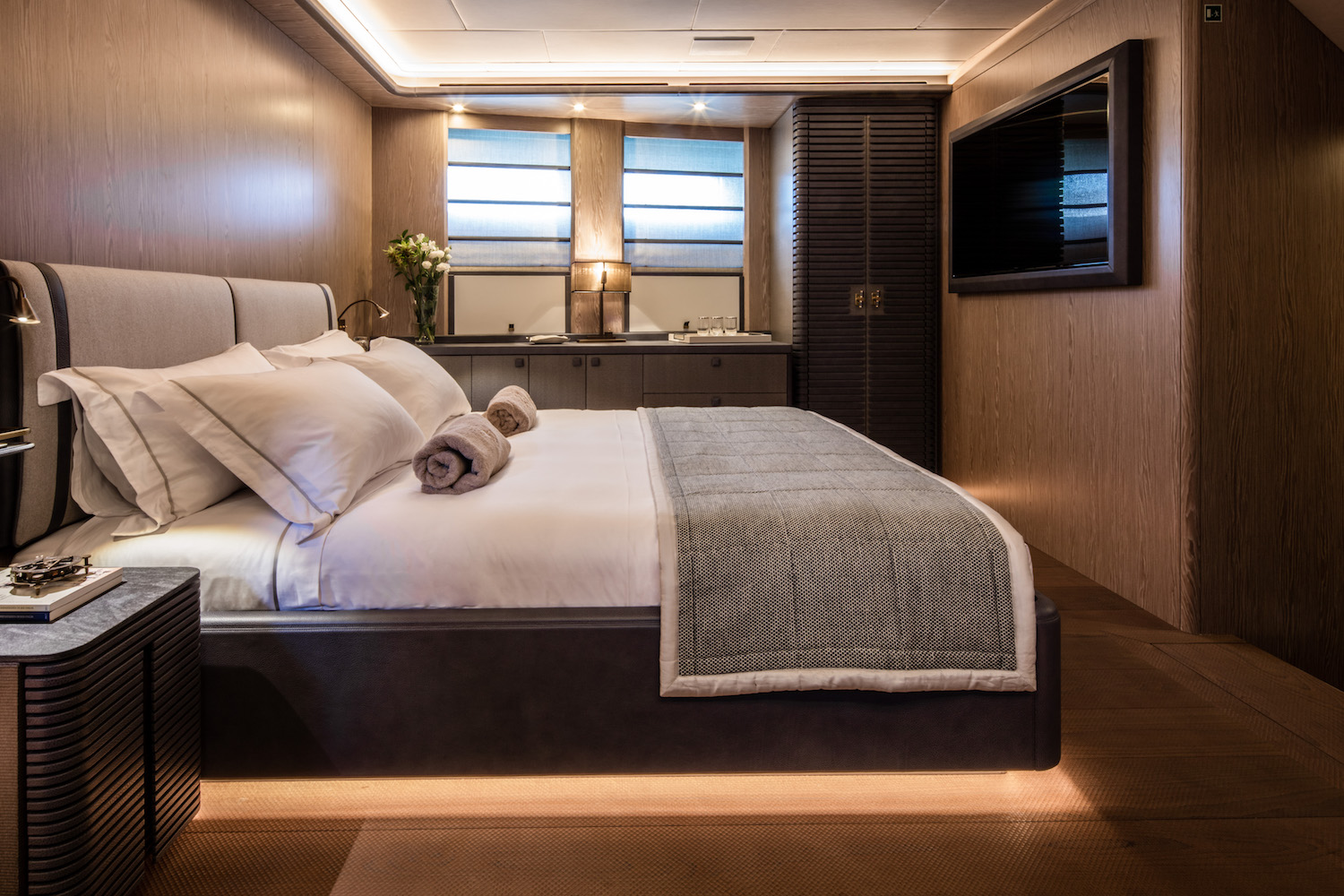 Yacht Explorer Babbo, Cantiere Delle Marche | CHARTERWORLD Luxury ...